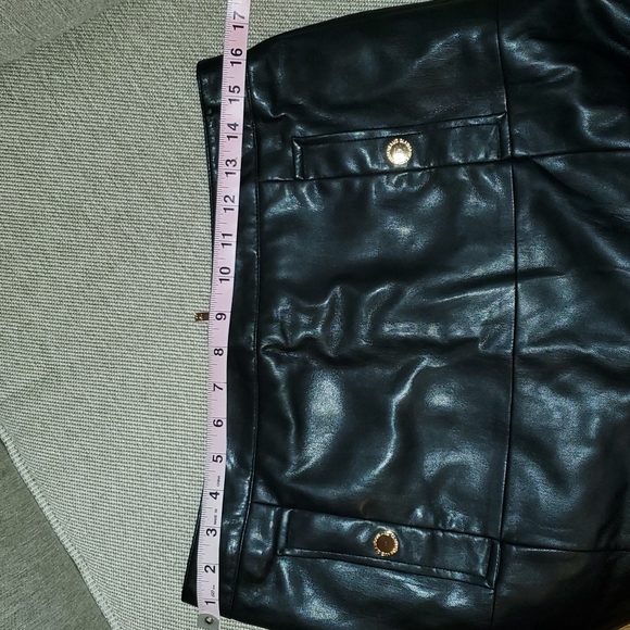 Liz Claiborne Black Leather Skirt - Picture 8 of 9